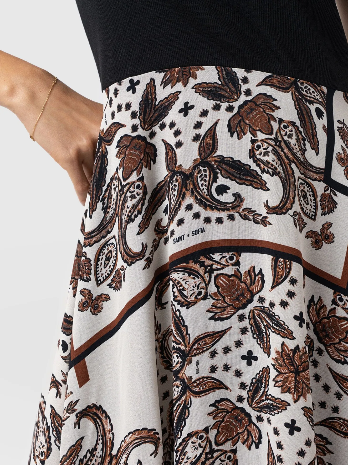 Lila Hanky Hem Dress - Cream Paisley