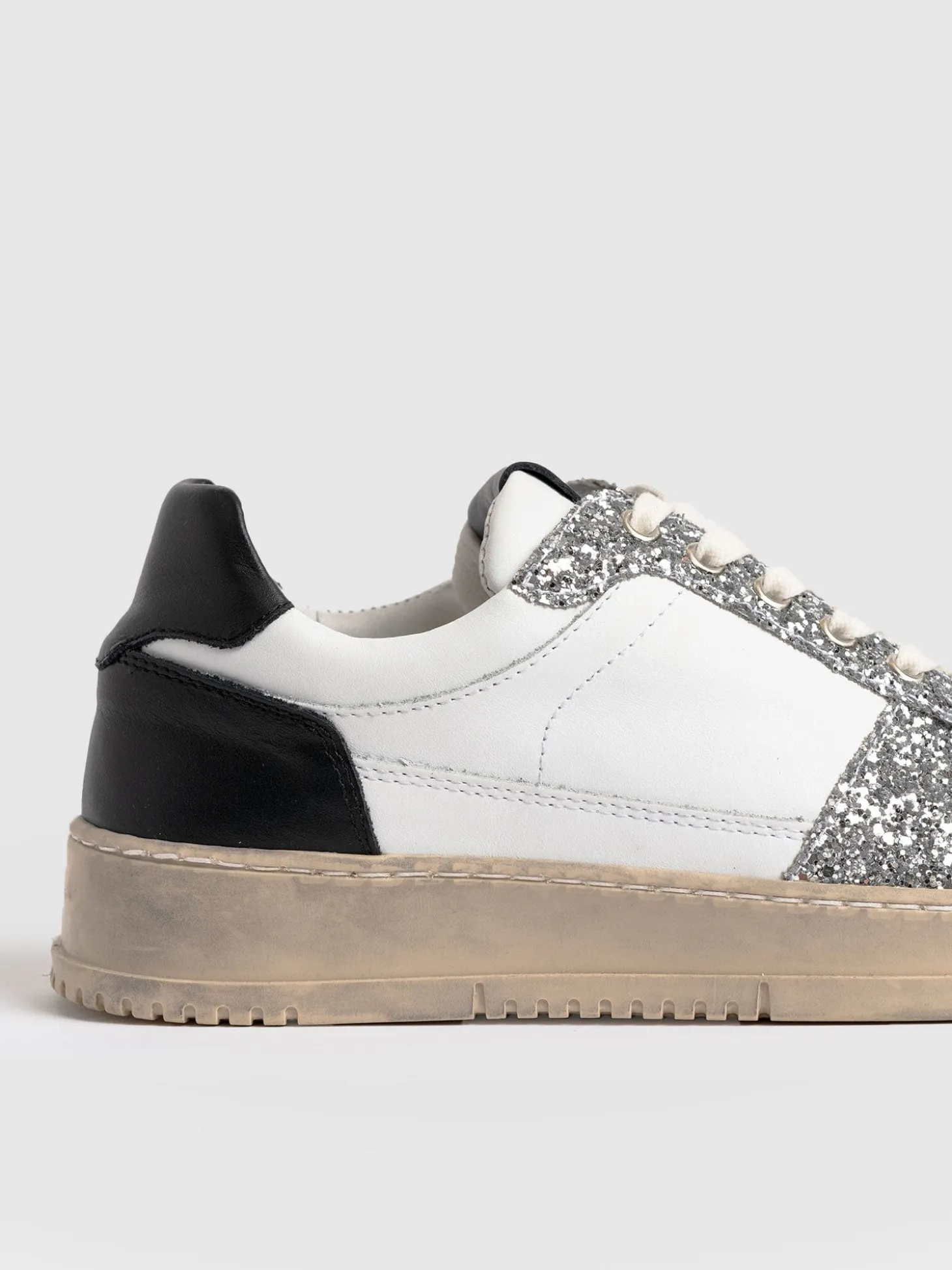 Onyx Sneaker - White/Black