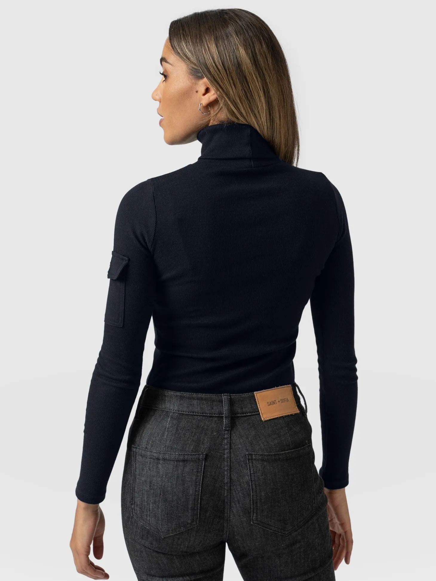 Pocket Turtle Neck - Navy