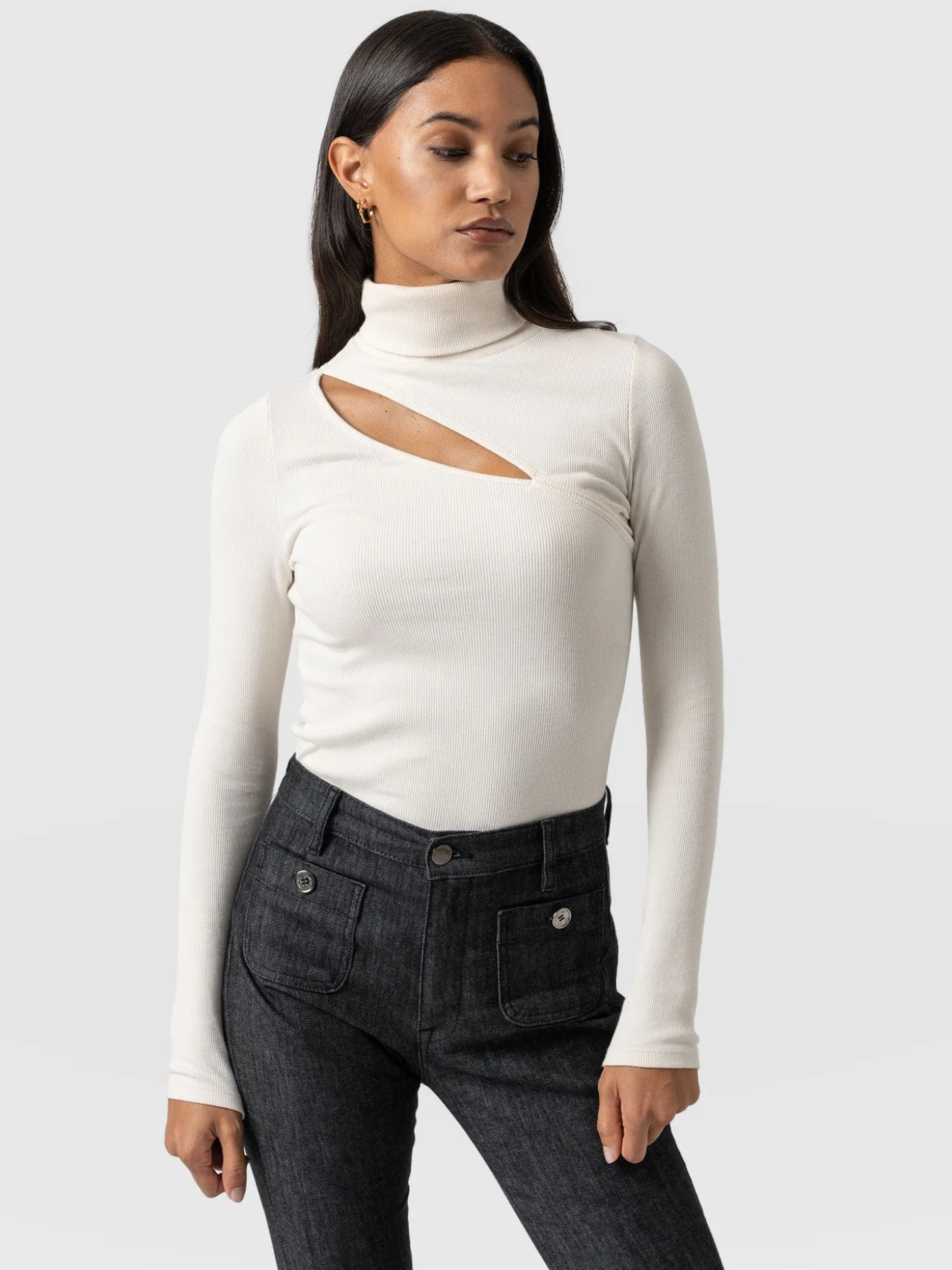 Reveal Turtle Neck - Cream