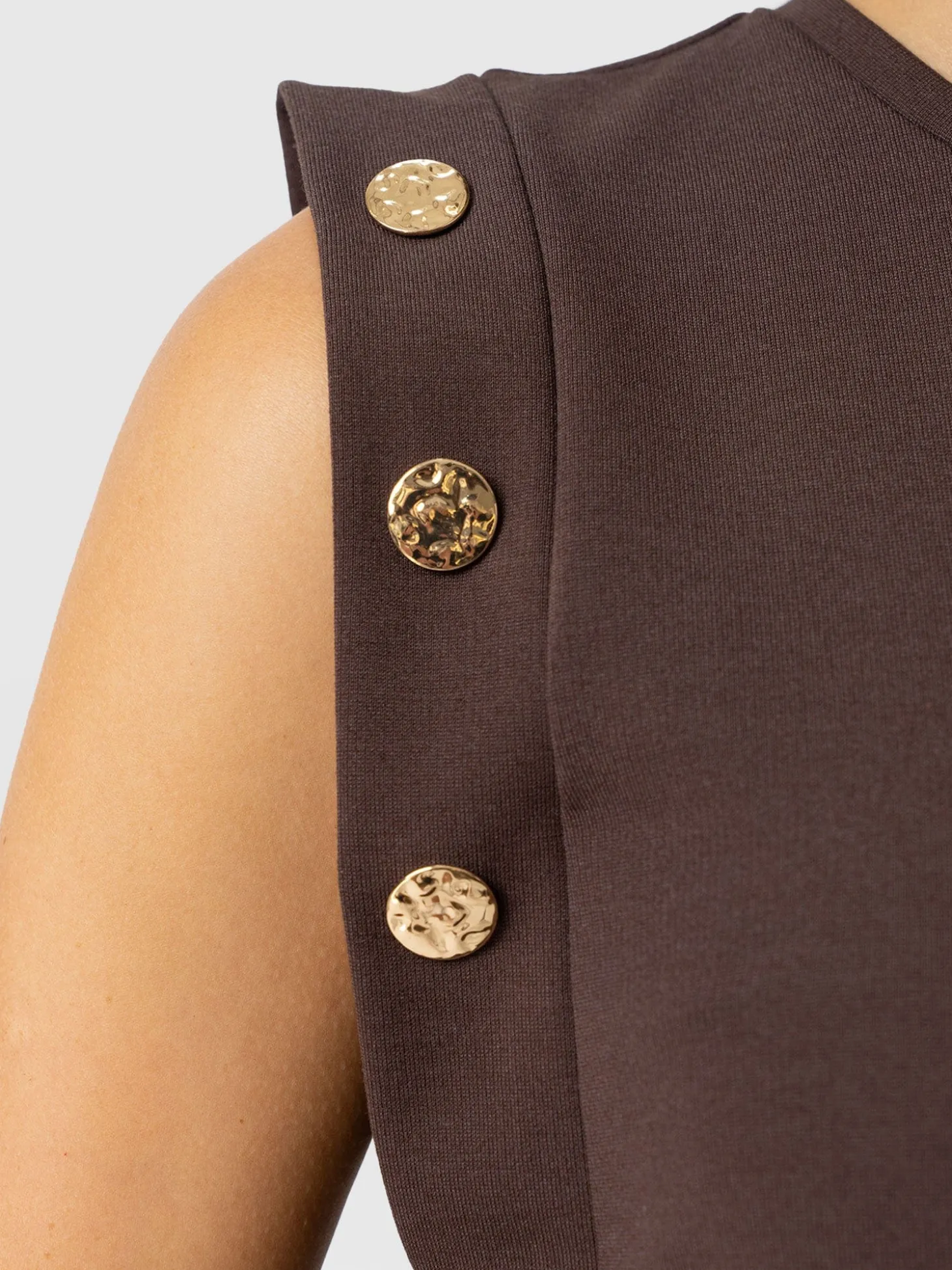 Rowan Tee - Brown - Molten